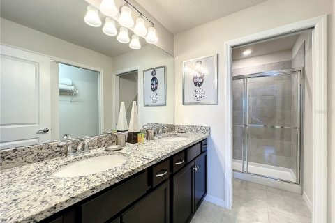 Townhouse in Davenport, Florida 5 bedrooms, 212.1 sq.m. № 1533827 - photo 18