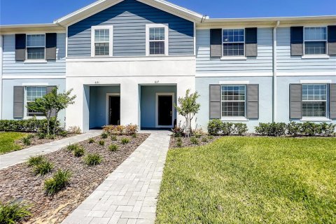 Townhouse in Davenport, Florida 5 bedrooms, 212.1 sq.m. № 1533827 - photo 1