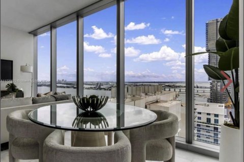 Condo in Miami, Florida, 2 bedrooms  № 1487794 - photo 3
