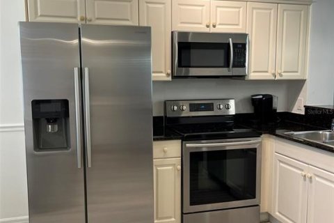 Apartamento en alquiler en Bradenton, Florida, 1 dormitorio, 75.25 m2 № 1918725 - foto 3