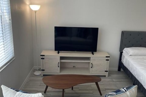 Apartamento en alquiler en Bradenton, Florida, 1 dormitorio, 75.25 m2 № 1918725 - foto 12