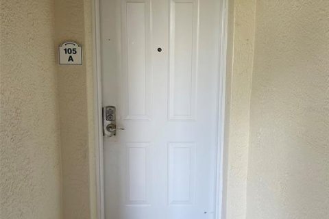 Apartamento en alquiler en Bradenton, Florida, 1 dormitorio, 75.25 m2 № 1918725 - foto 1