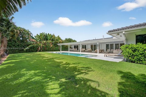 Casa en venta en Hallandale Beach, Florida, 5 dormitorios, 269.32 m2 № 1836435 - foto 23