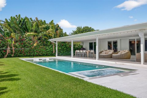 Casa en venta en Hallandale Beach, Florida, 5 dormitorios, 269.32 m2 № 1836435 - foto 17