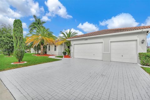 Villa ou maison à Pembroke Pines, Floride 4 chambres, 229.47 m2 № 2376081
