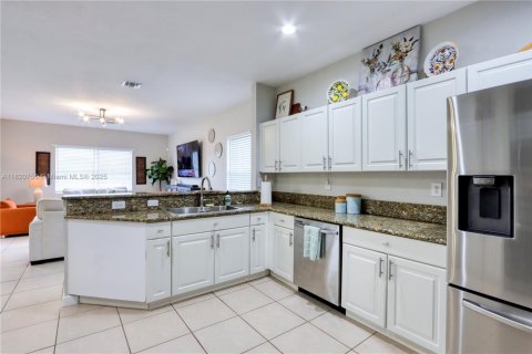 House in Homestead, Florida 4 bedrooms № 1779305 - photo 21