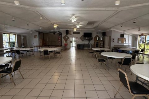 Condo in Hallandale Beach, Florida, 1 bedroom  № 1779660 - photo 18