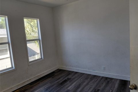 House in Tampa, Florida 3 bedrooms, 102.1 sq.m. № 2150728 - photo 16