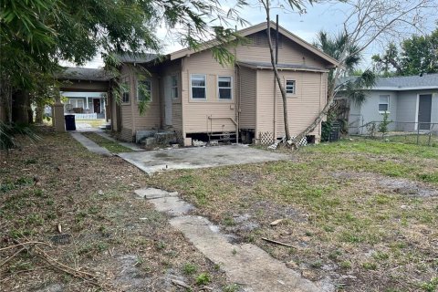 House in Tampa, Florida 3 bedrooms, 102.1 sq.m. № 2150728 - photo 3