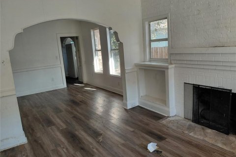 House in Tampa, Florida 3 bedrooms, 102.1 sq.m. № 2150728 - photo 6