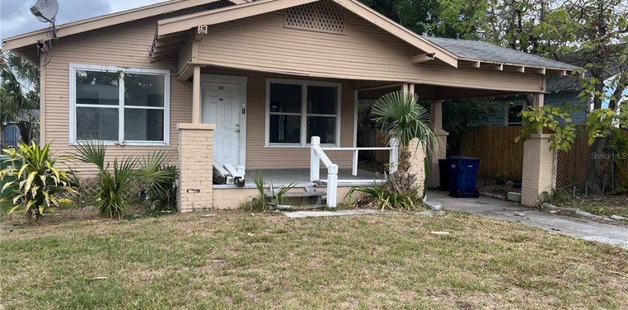 House in Tampa, Florida 3 bedrooms, 102.1 sq.m. № 2150728