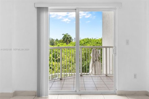Снять в аренду кондоминиум в Майами, Флорида 1 спальня, 65.96м2, № 2172743 - фото 10
