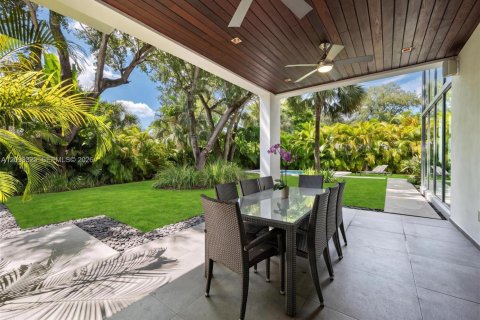 House in South Miami, Florida 6 bedrooms, 459.87 sq.m. № 2402465 - photo 26