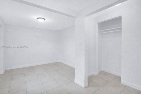 House in West Park, Florida 3 bedrooms, 104.05 sq.m. № 1997799 - photo 16