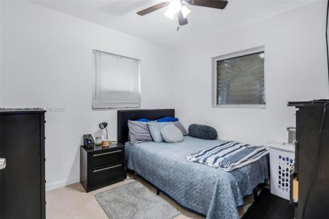 House in West Park, Florida 3 bedrooms, 104.05 sq.m. № 1997799 - photo 11