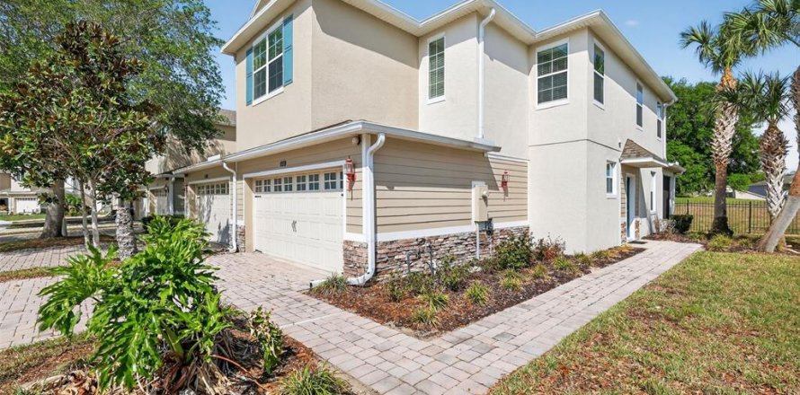 Adosado en Winter Garden, Florida 3 dormitorios, 170.94 m2 № 2105764