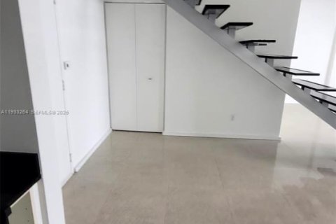 Condo in Miami, Florida  № 1991175 - photo 6