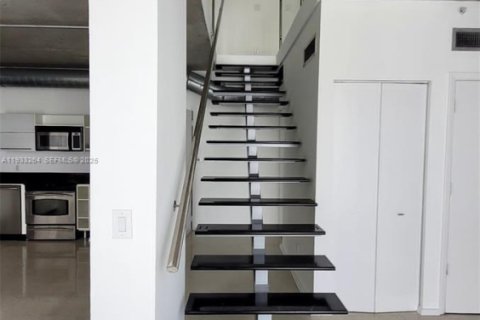 Condo in Miami, Florida  № 1991175 - photo 7