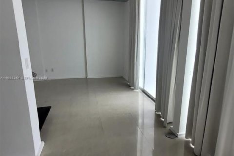 Condo in Miami, Florida  № 1991175 - photo 12