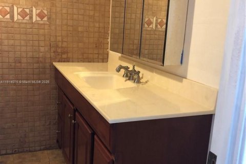 Купить кондоминиум в Майами, Флорида 2 спальни, 122.35м2, № 1970722 - фото 20