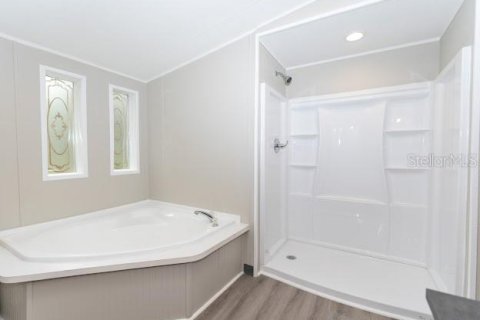 Apartment in New Port Richey, Florida 4 bedrooms, 165.55 sq.m. № 1865906 - photo 11