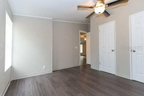Apartment in New Port Richey, Florida 4 bedrooms, 165.55 sq.m. № 1865906 - photo 17