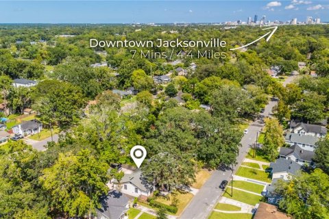 House in Jacksonville, Florida 3 bedrooms, 109.25 sq.m. № 1899876 - photo 18