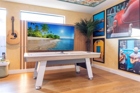 Снять в аренду таунхаус в Майами, Флорида 3 спальни, 161.65м2, № 1959452 - фото 25