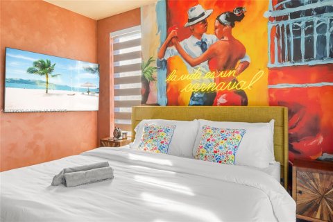 Снять в аренду таунхаус в Майами, Флорида 3 спальни, 161.65м2, № 1959452 - фото 9