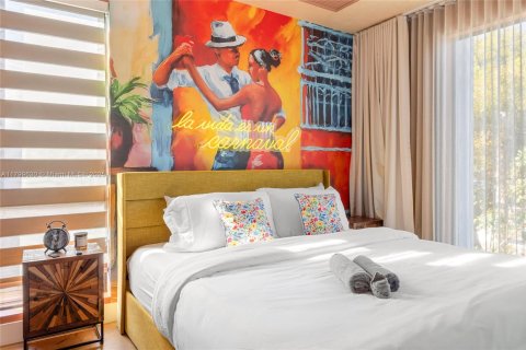 Снять в аренду таунхаус в Майами, Флорида 3 спальни, 161.65м2, № 1959452 - фото 10