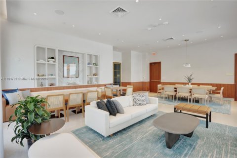 Condo in Miami, Florida, 2 bedrooms  № 1863743 - photo 25