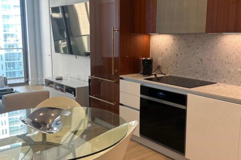 Condo in Miami, Florida, 2 bedrooms  № 1863743 - photo 9