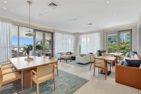 Condo in Miami, Florida, 2 bedrooms  № 1863743 - photo 24