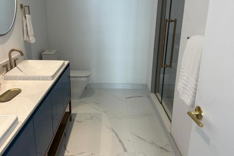 Condo in Miami, Florida, 2 bedrooms  № 1863743 - photo 16