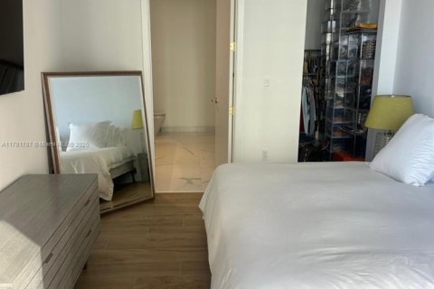 Condo in Miami, Florida, 2 bedrooms  № 1863743 - photo 12