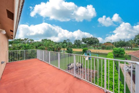 Villa ou maison à vendre à Royal Palm Beach, Floride: 4 chambres, 191.19 m2 № 2262016 - photo 15