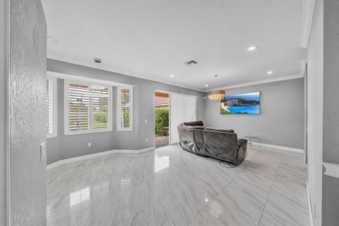 Villa ou maison à vendre à Royal Palm Beach, Floride: 4 chambres, 191.19 m2 № 2262016 - photo 8