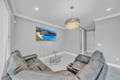 Villa ou maison à vendre à Royal Palm Beach, Floride: 4 chambres, 191.19 m2 № 2262016 - photo 22