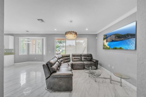Villa ou maison à vendre à Royal Palm Beach, Floride: 4 chambres, 191.19 m2 № 2262016 - photo 27