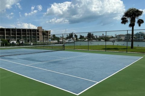 Condo in Treasure Island, Florida, 3 bedrooms  № 1849551 - photo 25