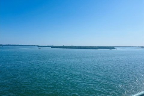Condo in Treasure Island, Florida, 3 bedrooms  № 1849551 - photo 12