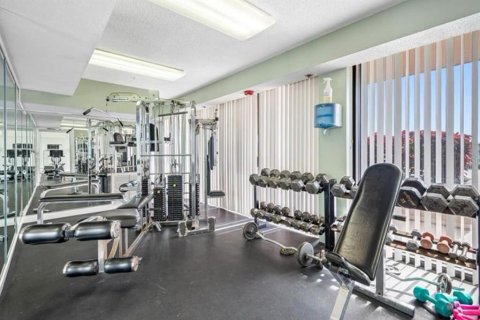 Condo in Treasure Island, Florida, 3 bedrooms  № 1849551 - photo 24