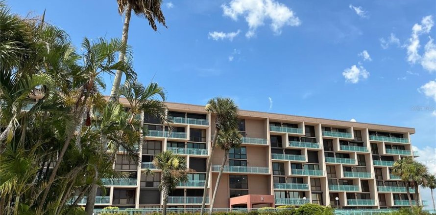 Condo in Treasure Island, Florida, 3 bedrooms  № 1849551