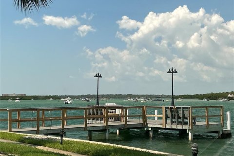 Condo in Treasure Island, Florida, 3 bedrooms  № 1849551 - photo 26