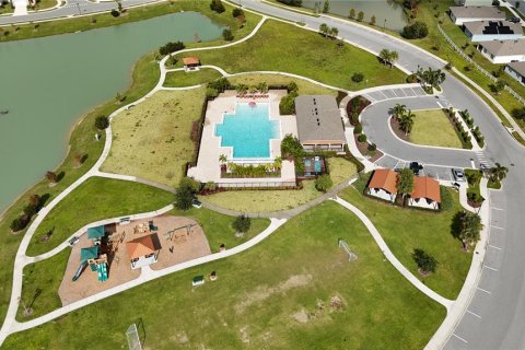 House in Davenport, Florida 3 bedrooms, 150.97 sq.m. № 2235544 - photo 13