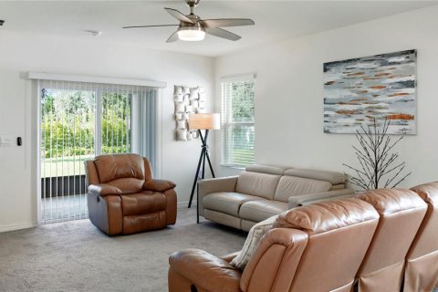 House in Davenport, Florida 3 bedrooms, 150.97 sq.m. № 2235544 - photo 4
