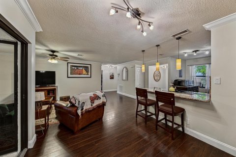 Condominio en venta en Coconut Creek, Florida, 2 dormitorios, 102.19 m2 № 2085073 - foto 3