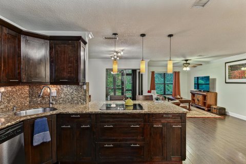 Condominio en venta en Coconut Creek, Florida, 2 dormitorios, 102.19 m2 № 2085073 - foto 14