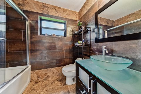 Condominio en venta en Coconut Creek, Florida, 2 dormitorios, 102.19 m2 № 2085073 - foto 21