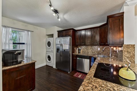 Condominio en venta en Coconut Creek, Florida, 2 dormitorios, 102.19 m2 № 2085073 - foto 15